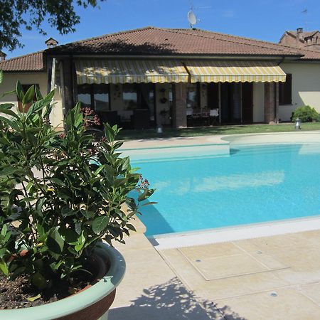 Marinella B&B Cornale Exterior foto