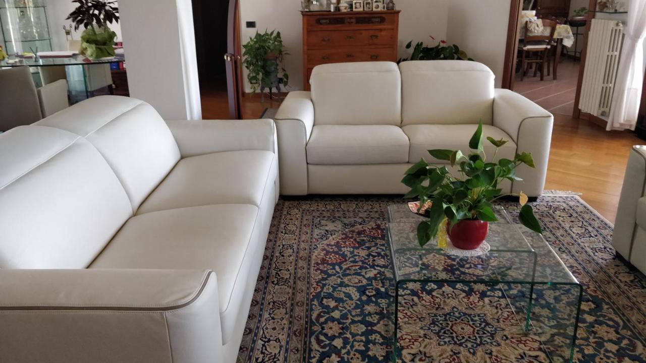 Marinella B&B Cornale Habitación foto