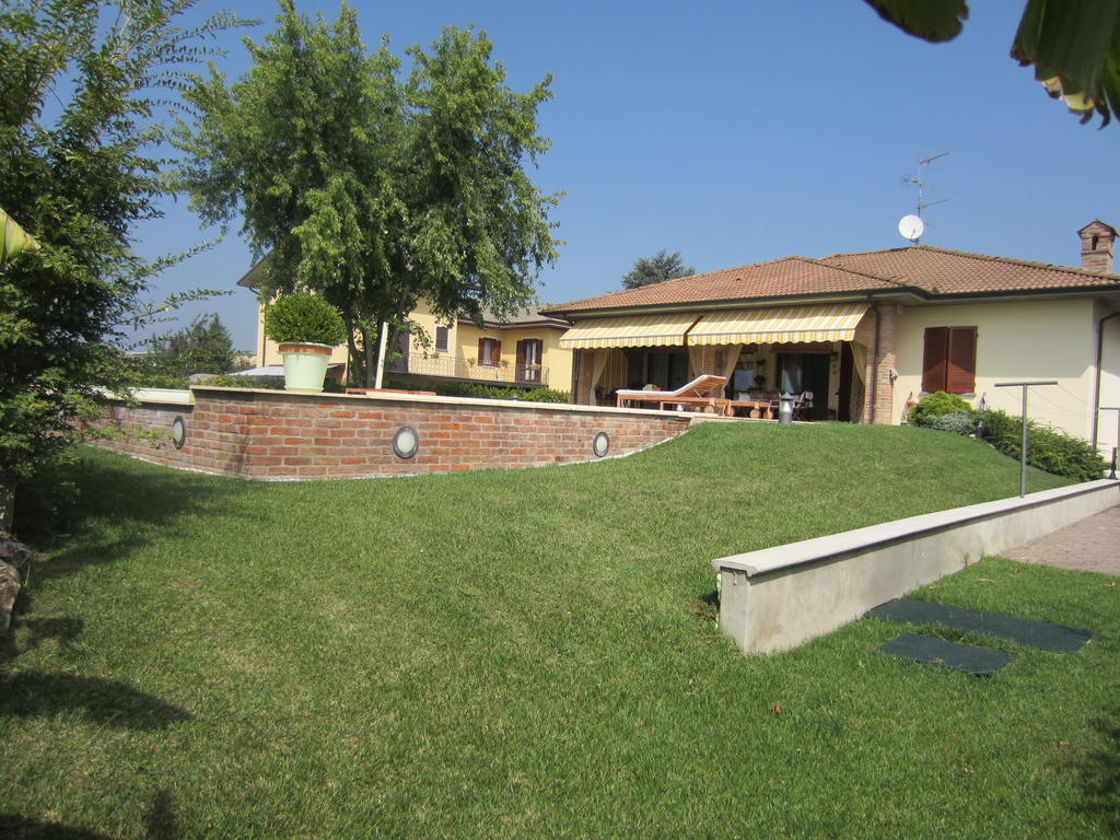 Marinella B&B Cornale Exterior foto