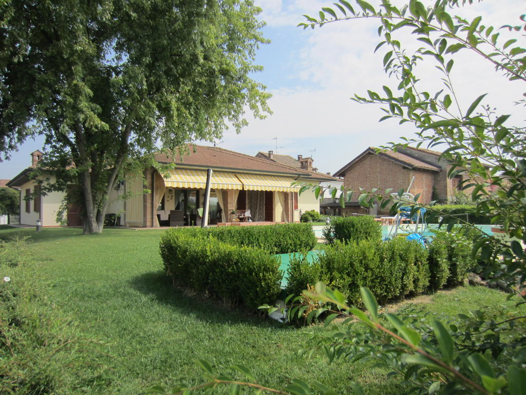 Marinella B&B Cornale Exterior foto