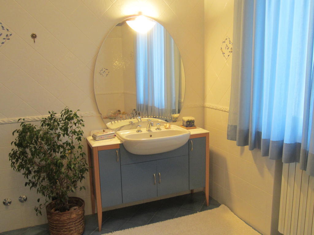 Marinella B&B Cornale Habitación foto